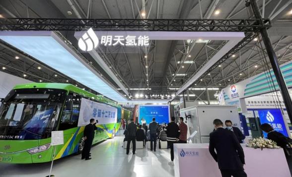 六安氫能公交車(chē)“搶眼”世界制造業(yè)大會(huì).jpg