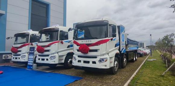 南海的氫能產(chǎn)業(yè)鏈上再添勁旅!廣東清能萬臺級燃料電池核心部件及系統(tǒng)制造基地丹灶投產(chǎn),首批氫能渣土車試運(yùn)行.jpg 南海的氫能產(chǎn)業(yè)鏈上再添勁旅!廣東清能萬臺級燃料電池核心部件及系統(tǒng)制造基地丹灶投產(chǎn),首批氫能渣土車試運(yùn)行.jpg