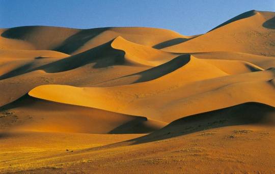 從沙漠空氣中提取水:獨特的10GW綠色氫項目將于2022年開始建設 從沙漠空氣中提取水:獨特的10GW綠色氫項目將于2022年開始建設