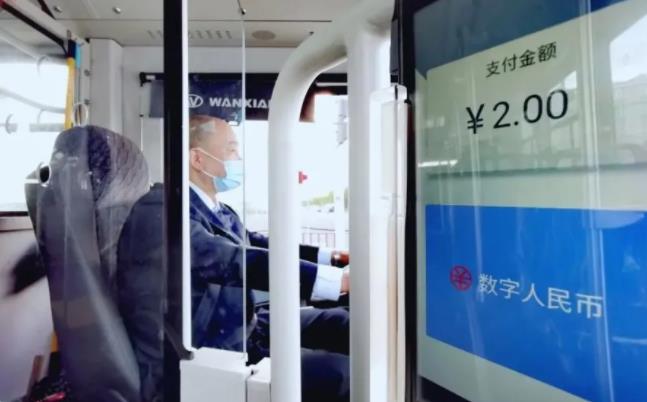 “氫”裝上陣!臨港這四條公交線路使用氫能源.jpg “氫”裝上陣!臨港這四條公交線路使用氫能源.jpg