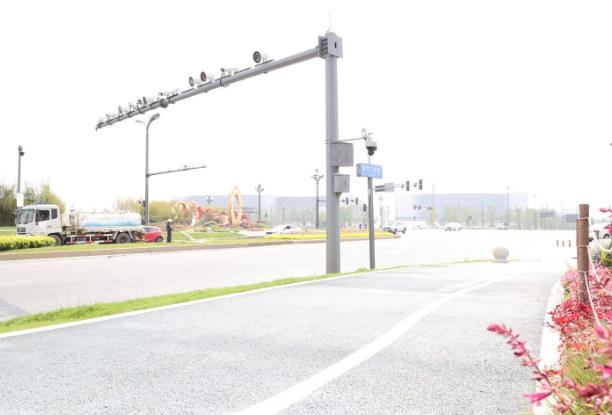 當野馬氫能公交遇到智能網,大運直聯通道上的智能網聯公交即將到來.jpg 當野馬氫能公交遇到智能網,大運直聯通道上的智能網聯公交即將到來.jpg