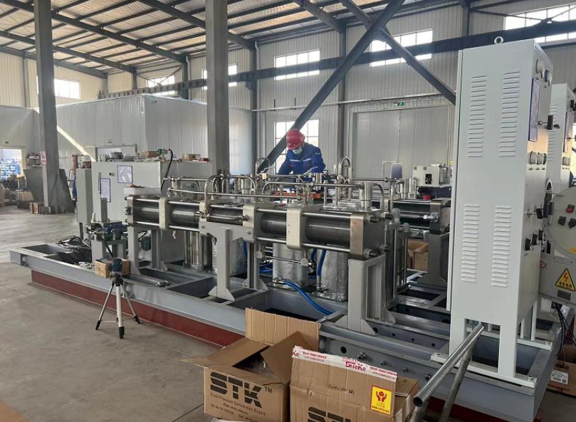 打破技術(shù)壟斷!康普銳斯這臺氫氣壓縮機大幅降低加氫站建設(shè)成本.jpg 打破技術(shù)壟斷!康普銳斯這臺氫氣壓縮機大幅降低加氫站建設(shè)成本.jpg