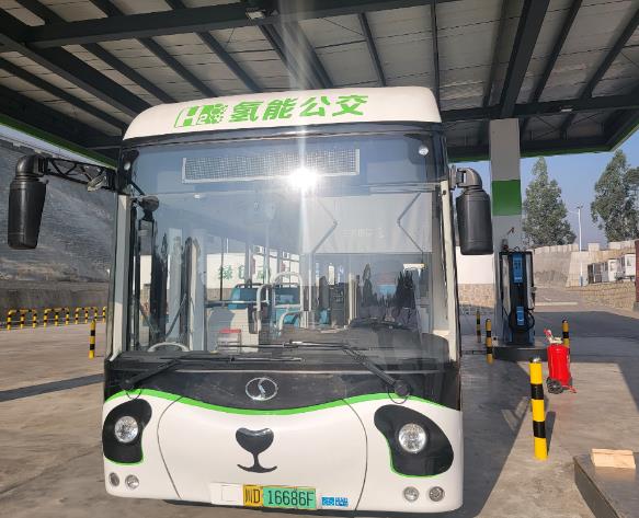 日均加氫1000kg,攀枝花首座加氫站投入試運營.jpg 日均加氫1000kg,攀枝花首座加氫站投入試運營.jpg