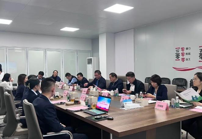 大興區委副書記石銀峰一行蒞臨卡沃羅調研指導.jpg 大興區委副書記石銀峰一行蒞臨卡沃羅調研指導.jpg