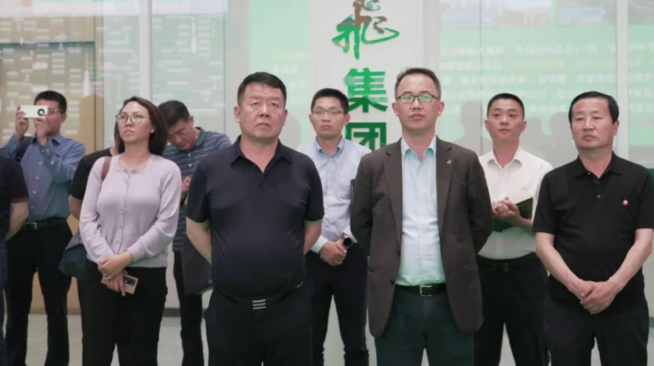 鵬飛集團攜手上海電氣,氫能產(chǎn)業(yè)合作駛?cè)肟燔嚨?jpg 鵬飛集團攜手上海電氣,氫能產(chǎn)業(yè)合作駛?cè)肟燔嚨?jpg