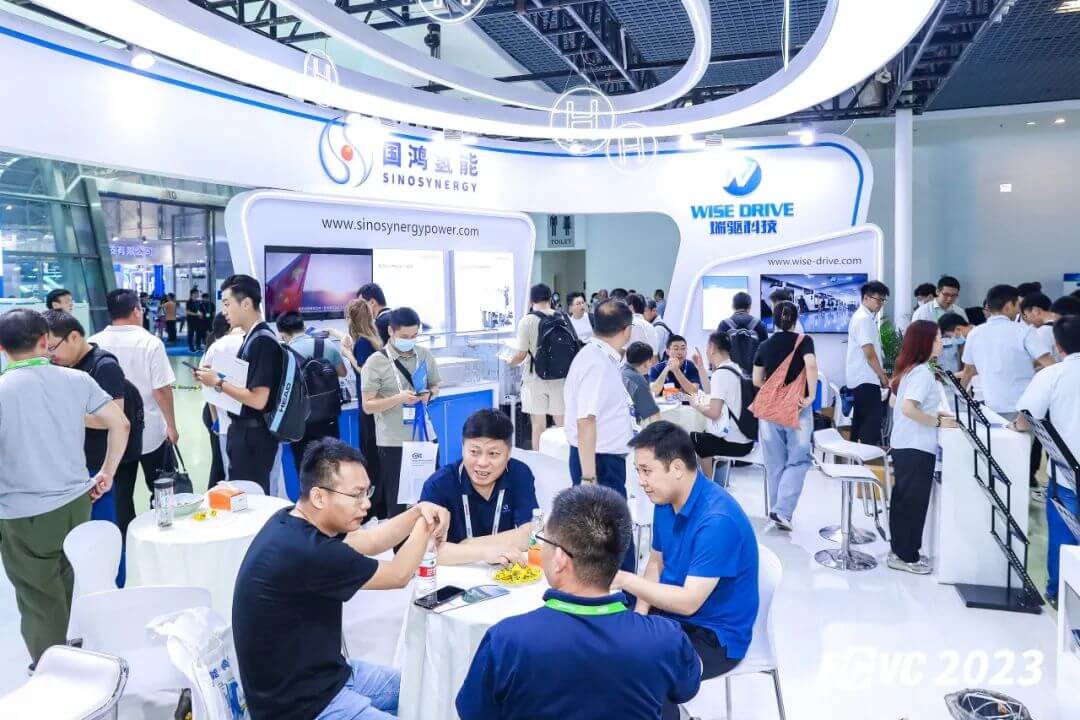 開展首日,國(guó)鴻氫能燃動(dòng) FCVC 2023-1.jpg