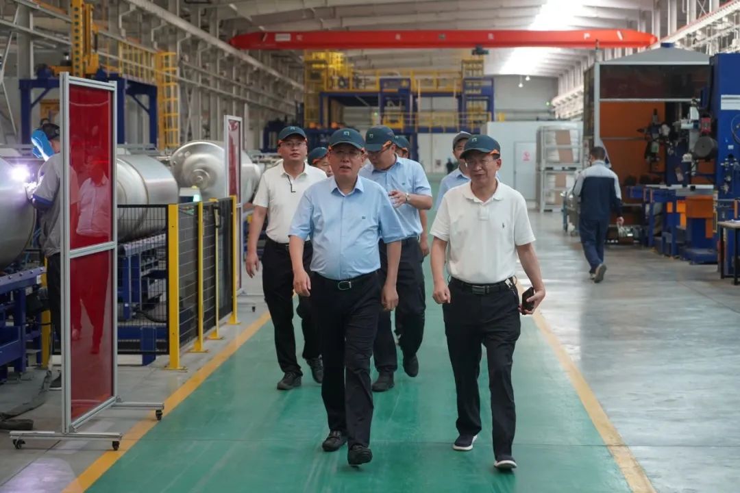 濰柴動力領(lǐng)導(dǎo)蒞臨奧揚科技參觀交流1.jpg