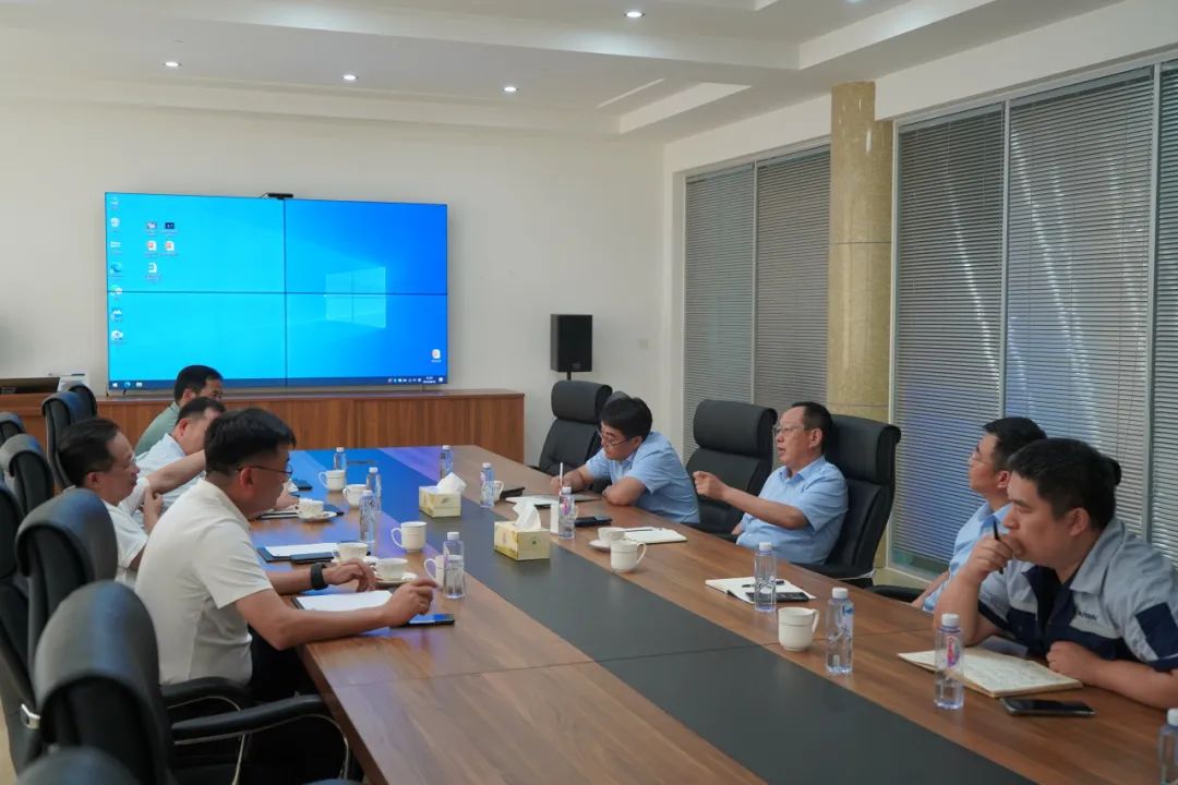 濰柴動力領(lǐng)導(dǎo)蒞臨奧揚科技參觀交流2.jpg