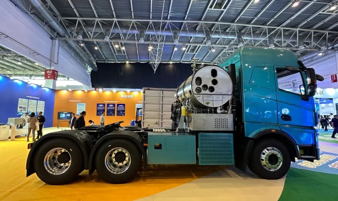 如果科技液氫重卡亮相智能網聯汽車大會2.jpg